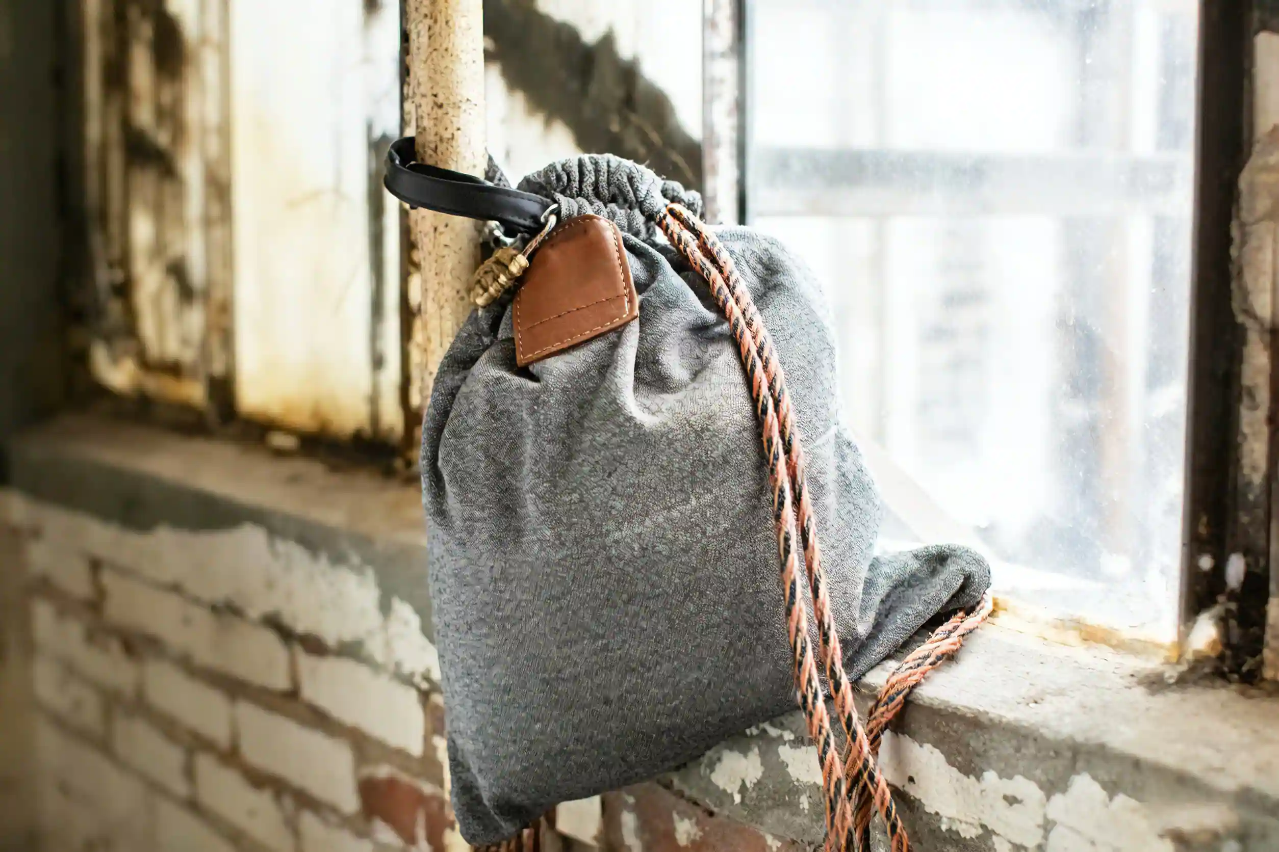 Aimazing cut proof bag